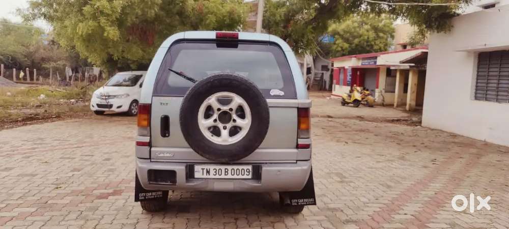 Tata Safari 2001