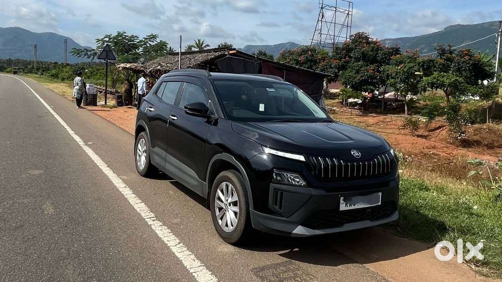Skoda Kylaq Signature Plus At Pearl Black  Single Owner  7,500 Km