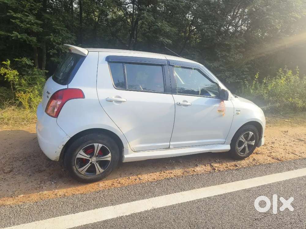Maruti Suzuki Swift 2010 Diesel 100000 Km Driven