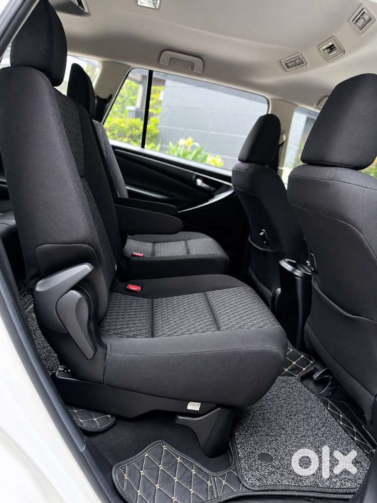Toyota Innova Crysta [2020-ongoing] 2.7 Gx At 8 Str, 2021, Petrol