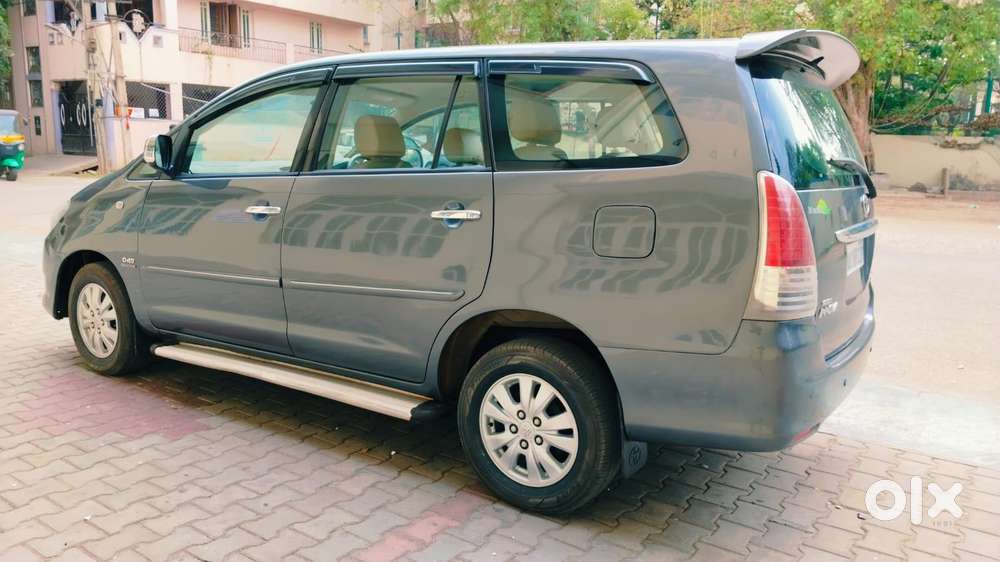 Toyota Innova 2.5 Vx 7 Str, 2011, Diesel