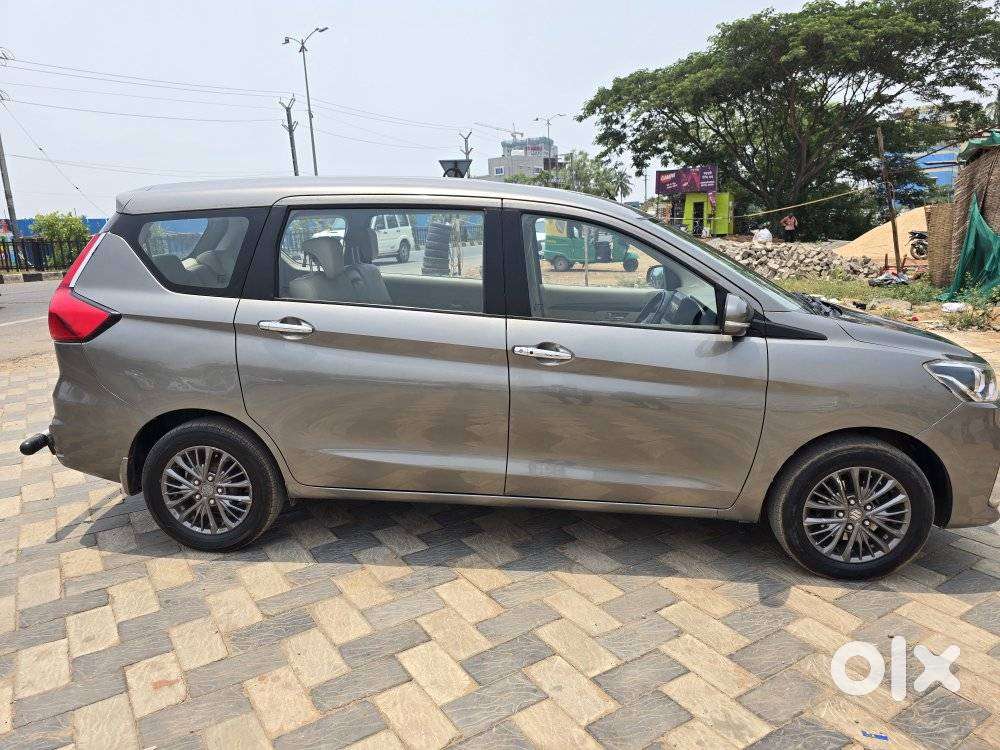 Maruti Suzuki Ertiga Zxi Plus Shvs, 2021, Petrol