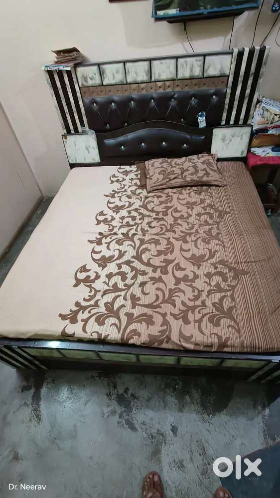 Bed and dressing table urgent sale