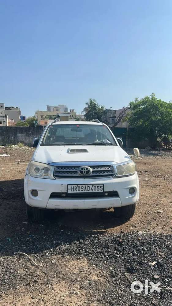 Toyota Fortuner 2011 Diesel 230000 Km Driven