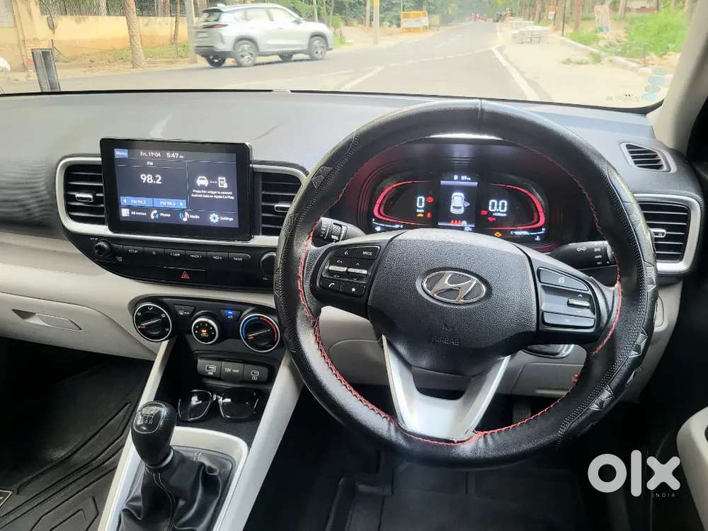 Hyundai Venue S Plus 2023 Mt Petrol
