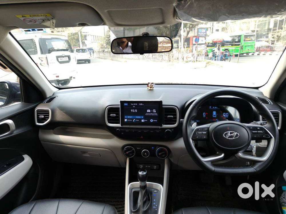 Hyundai Venue 1.0 S (o) Turbo Dct, 2023, Petrol