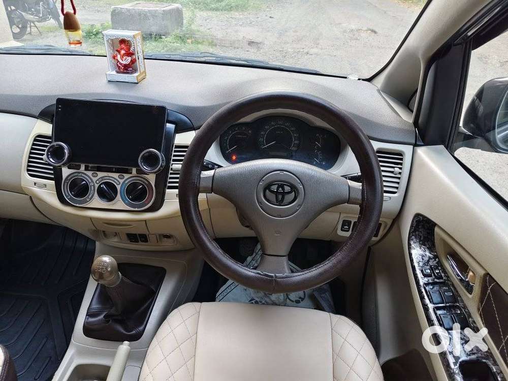Toyota Innova 2.5 G (diesel) 8 Seater, 2011, Diesel