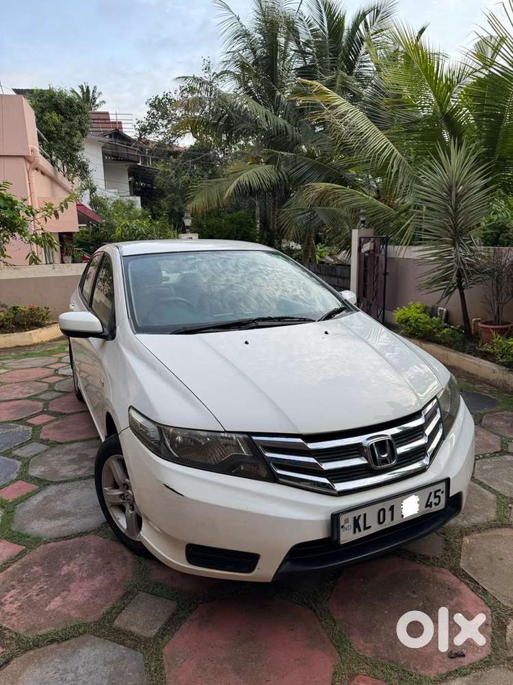 Honda City 1.5 Smt (2013) – 77,077 Km  Pristine Condition