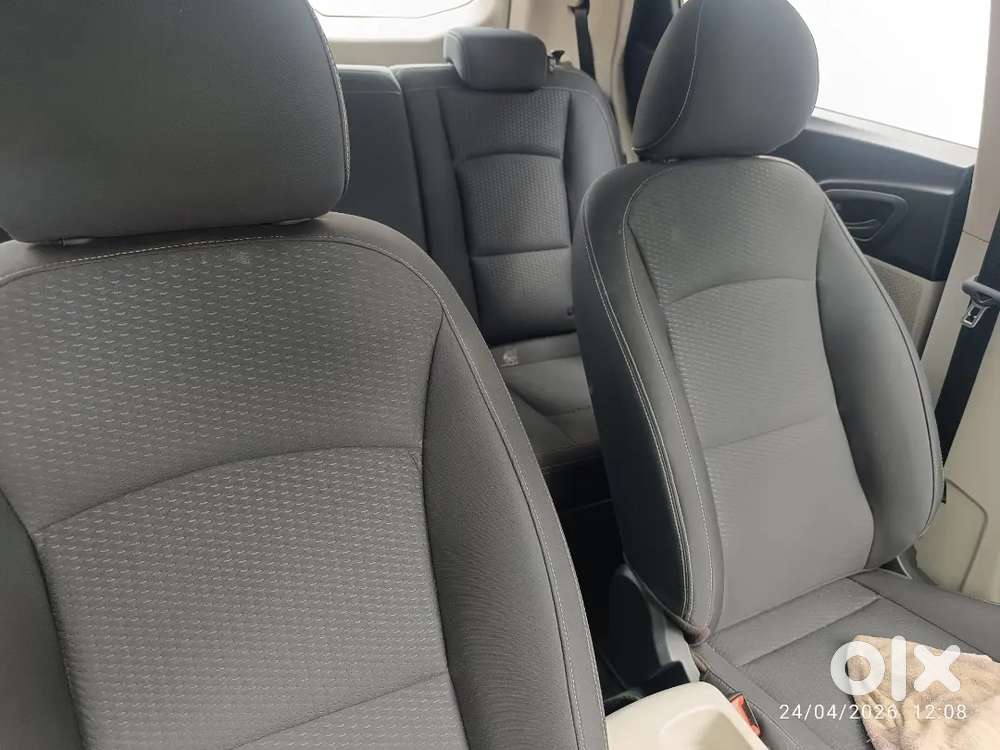 Mahindra Xuv300 2024 Petrol 145309 Km Driven