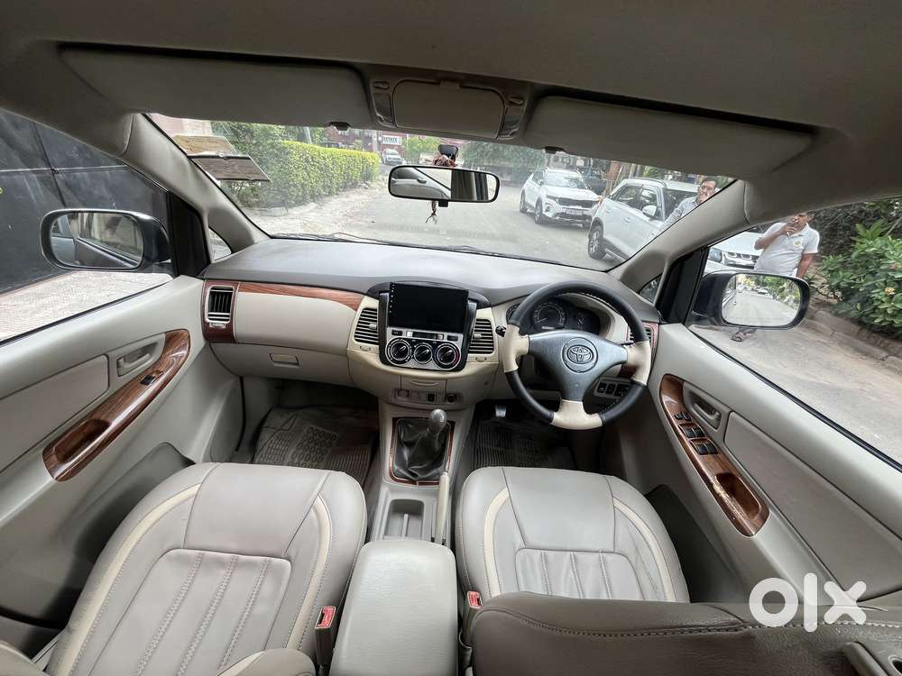 Toyota Innova 2.5 G4 Diesel 8-seater, 2010, Diesel