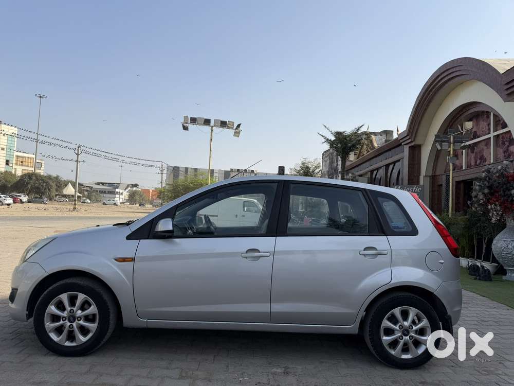 Ford Figo 1.2p Titanium Plus Mt, 2012, Petrol