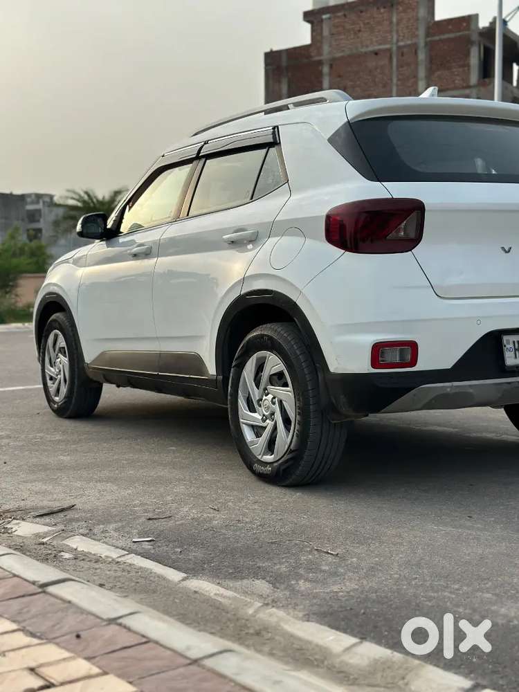 Hyundai Venue 1.2 2021 Km Driven 57000
