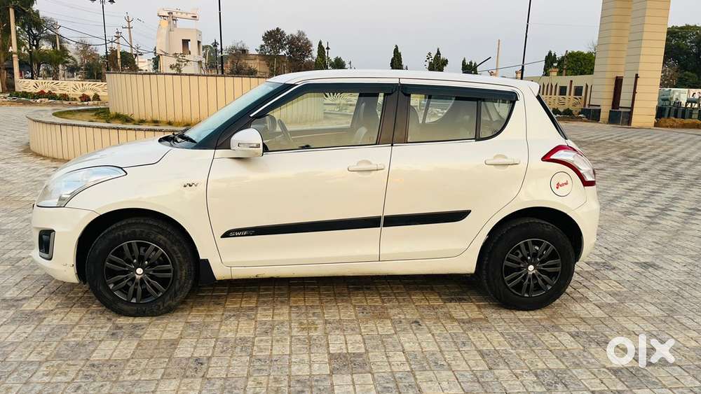 Maruti Suzuki Swift 2017 Petrol 79000 Km Driven