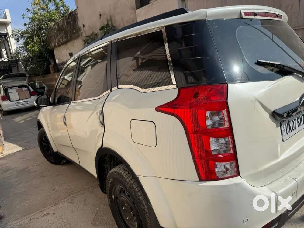 Mahindra Xuv500 2015 Diesel 125000 Km Driven
