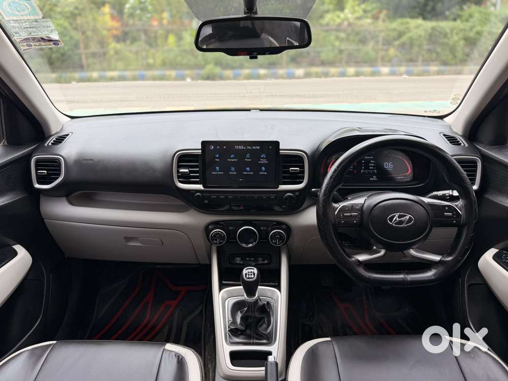 Hyundai Venue Sx Mt, 2023, Petrol