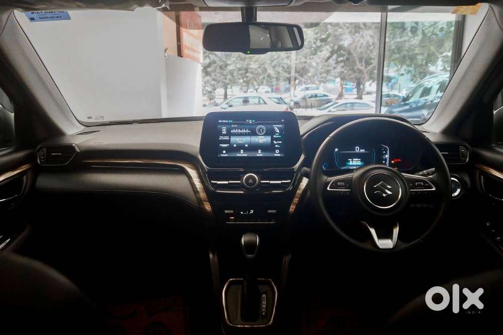 Maruti Suzuki Grand Vitara 1.5 Alpha Plus Intelligent Hybrid Ecvt, 2..