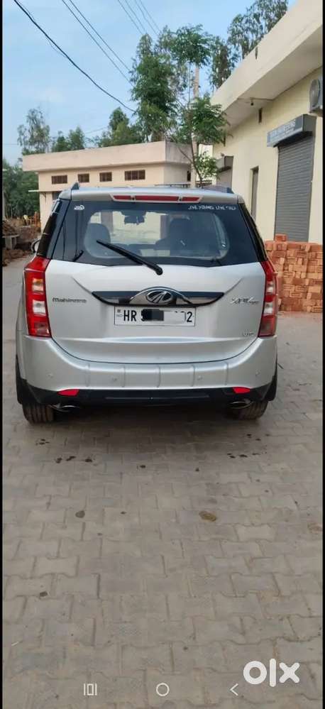 Mahindra Xuv500 2017 Diesel 108000 Km Driven
