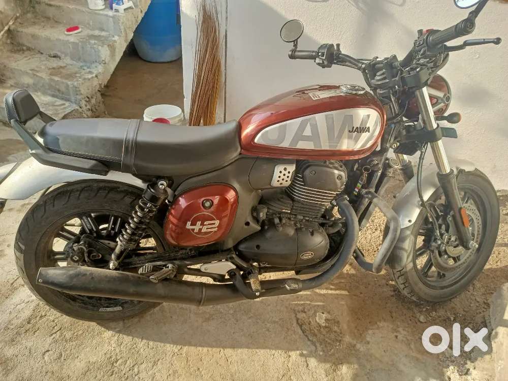 Jawa 42 FJ Petrol 2025