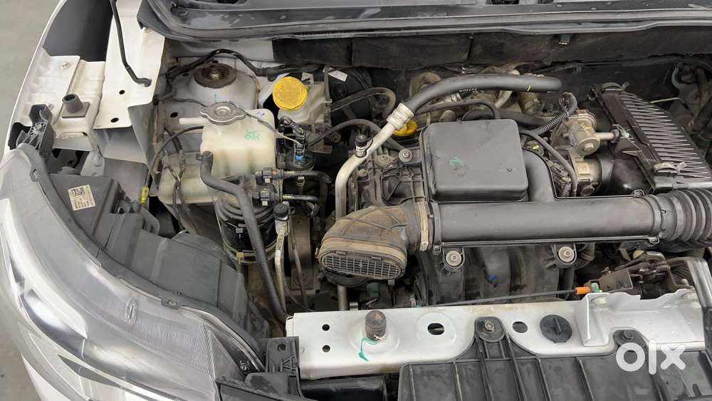 Renault Triber Rxz, 2022, Petrol