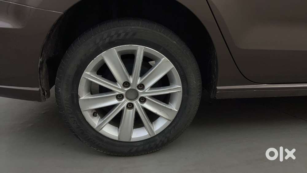 Volkswagen Vento 2010-2013 Petrol Highline, 2015, Petrol