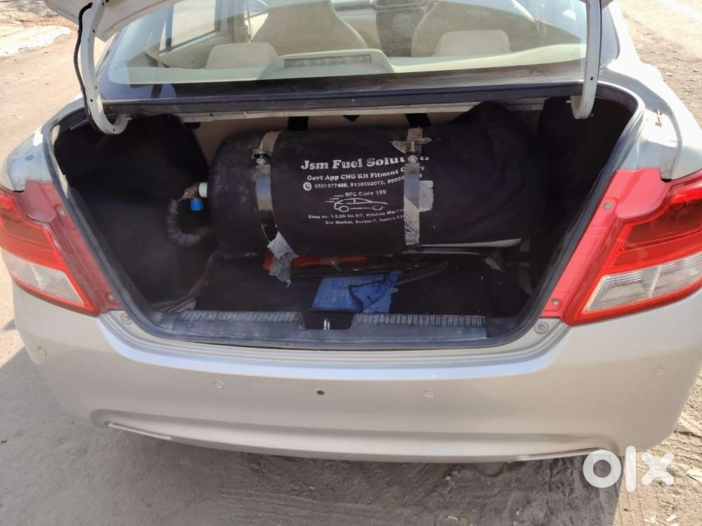 Maruti Suzuki Swift Dzire 1.2 Lxi Bsiv, 2018, Cng & Hybrids