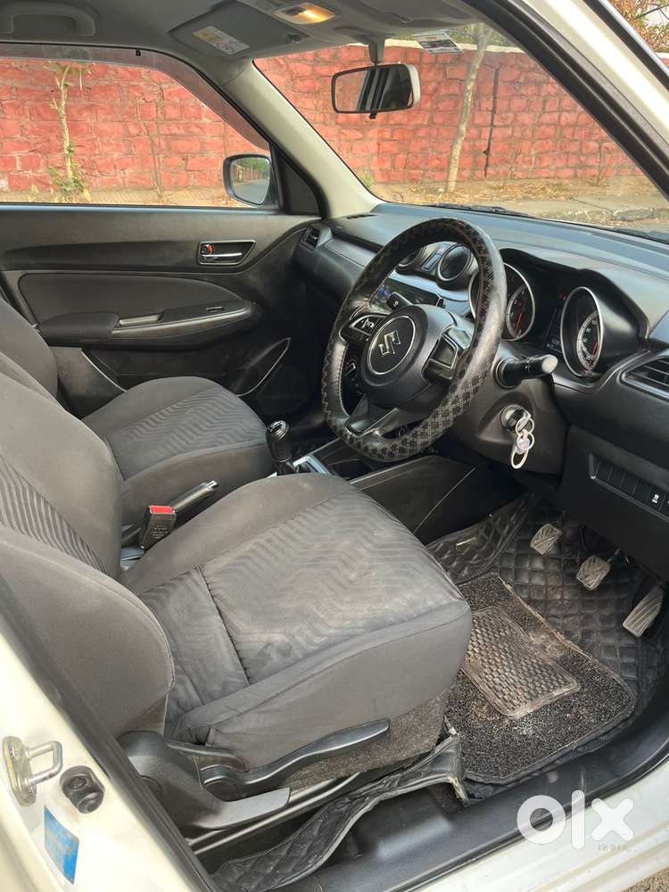 Maruti Suzuki Swift Vxi + Manual, 2023, Petrol