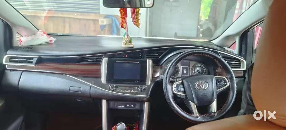 Toyota Innova Crysta 2017