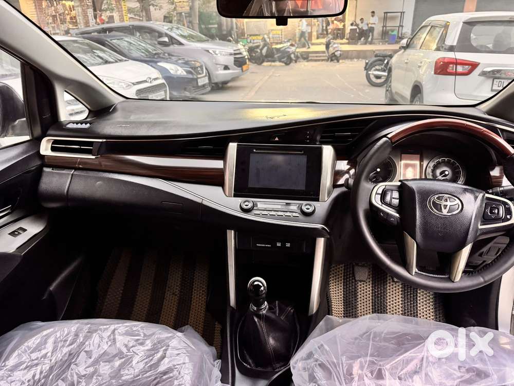 Toyota Innova Crysta 2.4 V 7 Str, 2016, Diesel