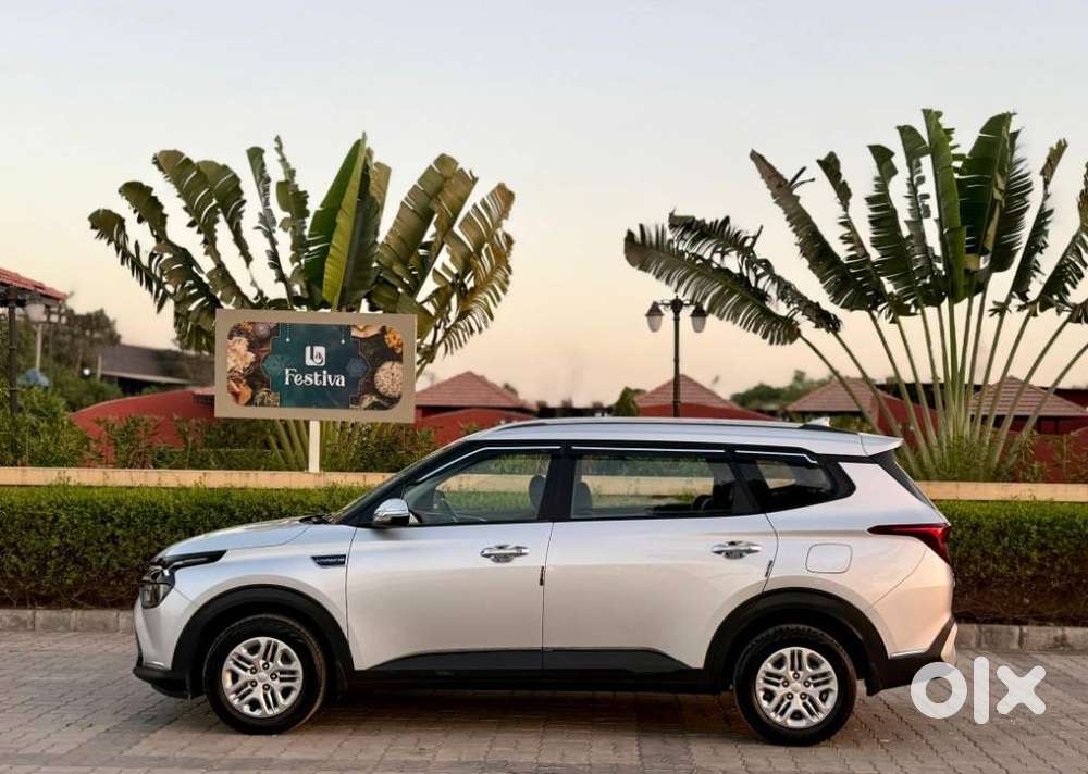 Kia Carens 1.4 Prestige 7 Str, 2023, Petrol