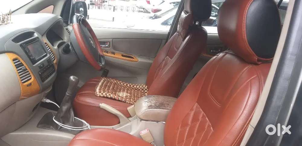 Toyota Innova 2010