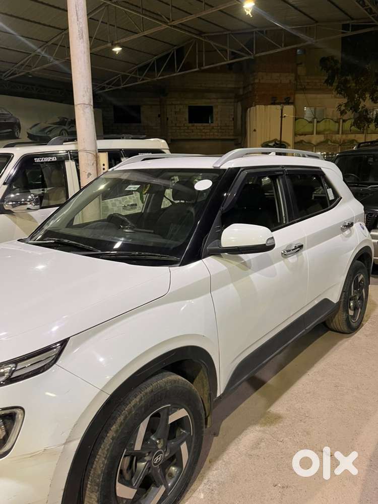 Hyundai Venue Petrol 2019