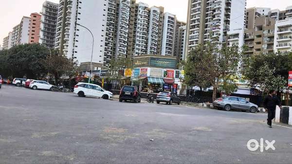 Sector 142 Metro Station Se-1km par plot pakki Registry ke sath