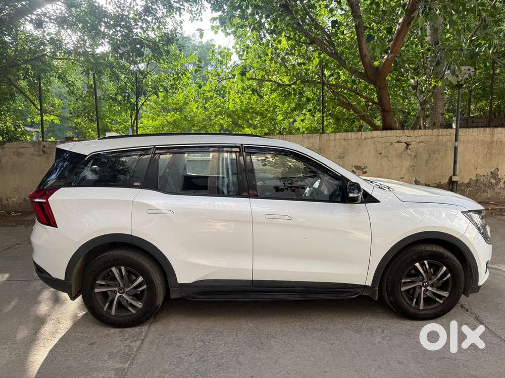 Mahindra Xuv700 2.0 Ax 5 Petrol At Str, 2026, Petrol