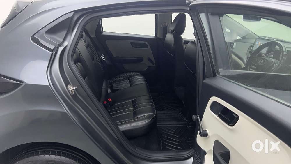 Tata Altroz 1.2 Xe Plus Petrol, 2022, Petrol