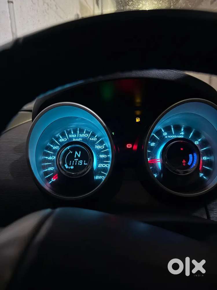 Mahindra Xuv500 2016 Diesel 111000 Km Driven