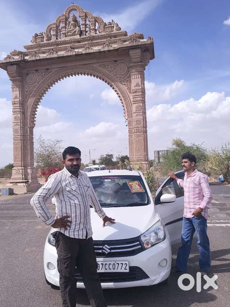 मस्त छोटी फैमिली कार