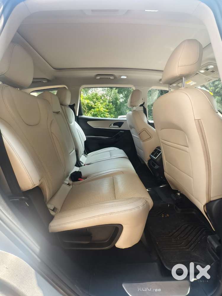 Mahindra Xuv700 2.2 Ax 7 Diesel At Luxury Pack Str, 2022, Diesel