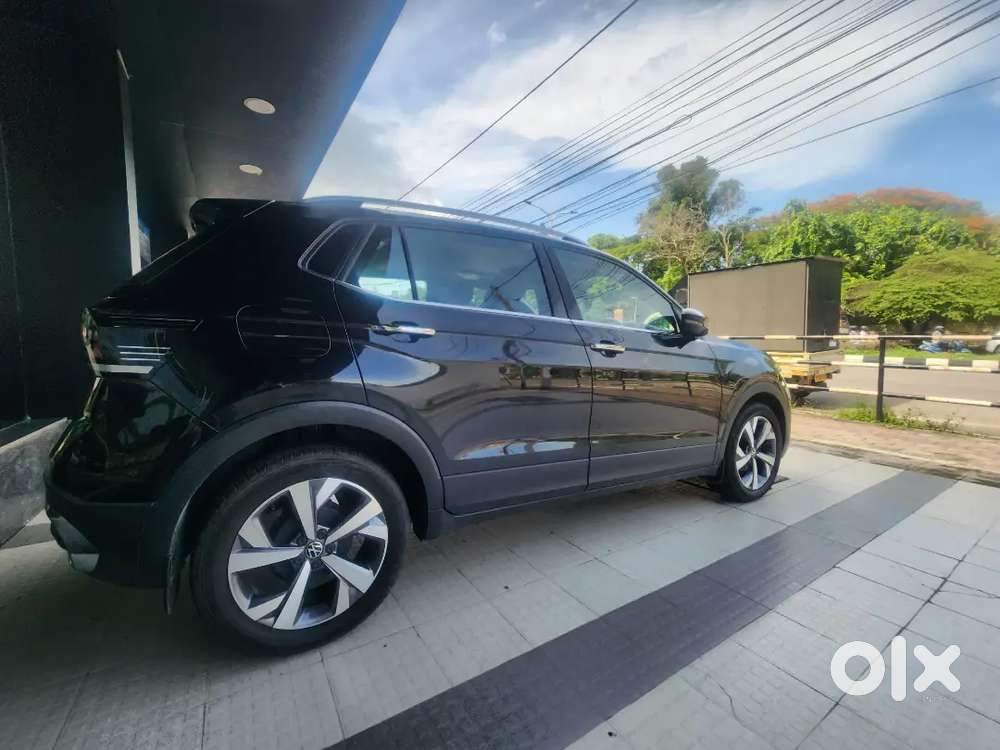 Volkswagen Taigun 2025 Petrol 8500 Km Driven