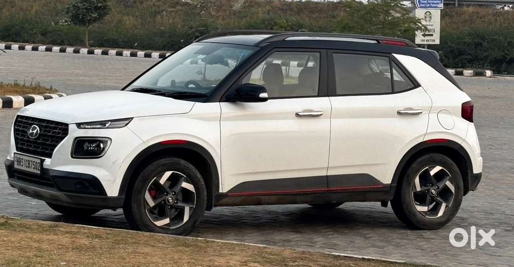 Bs6 Under Oem Warranty - Limited Edition Hyundai Venue 2020 Petrol