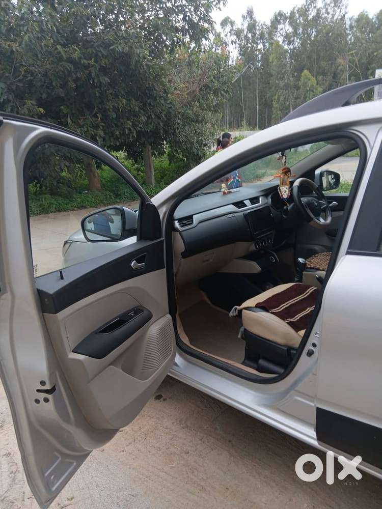 Renault Triber Rxz 2020, Top Variant