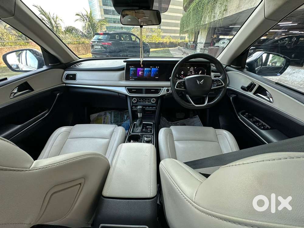 Mahindra Xuv700 2.2 Ax 7 Diesel At Luxury Pack Str, 2022, Diesel