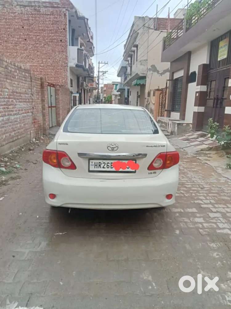 Toyota Corolla Altis 2010
