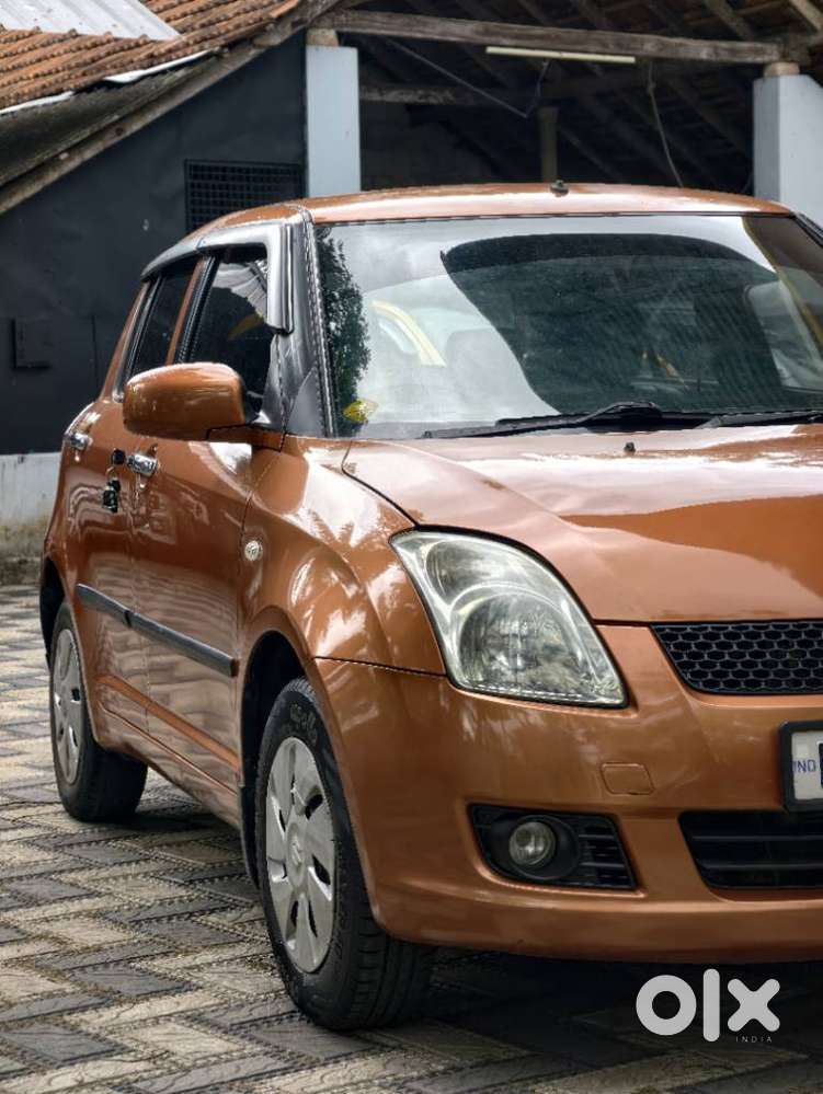 Maruti Suzuki Swift Vxi + Manual, 2005, Petrol