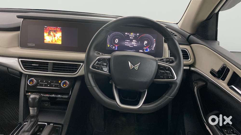 Mahindra Xuv700 2.0 Ax 7 Petrol At Str, 2021, Petrol