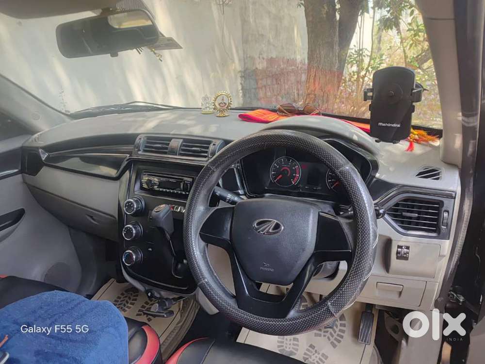 Mahindra Kuv 100 K4 Plus G80 Vehicle For Sale