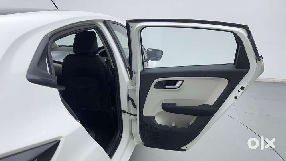 Tata Altroz 1.2 Xz Plus Petrol, 2022, Petrol