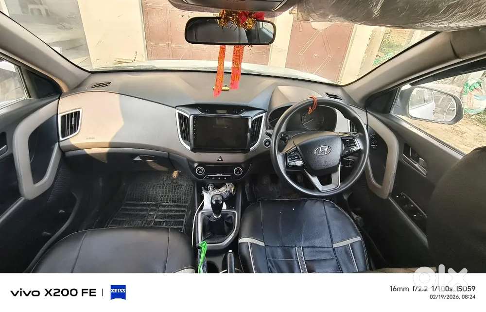 Hyundai Creta 1.6 Sx Petrol 2016/ ( 7 Seater Car Leni Hai )