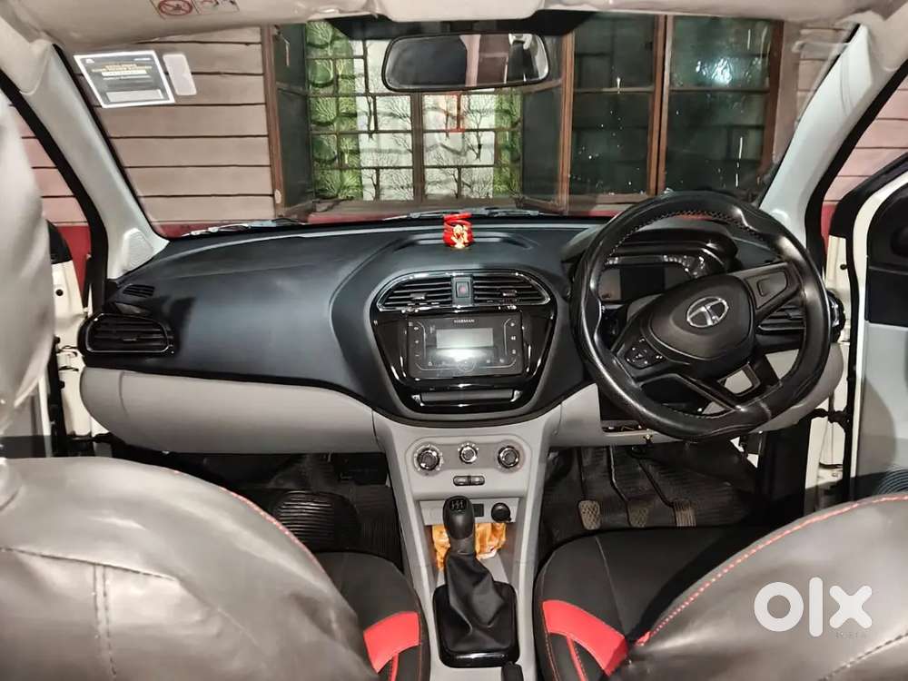 Tata Tiago 2022(nov) Petrol 7500 Km Driven, Showroom Condition.