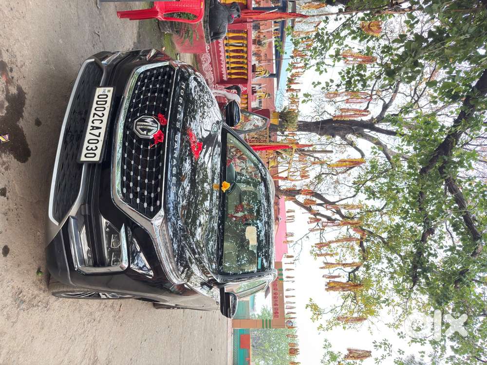 Mg Hector Hybrid Top Variant Less Driven