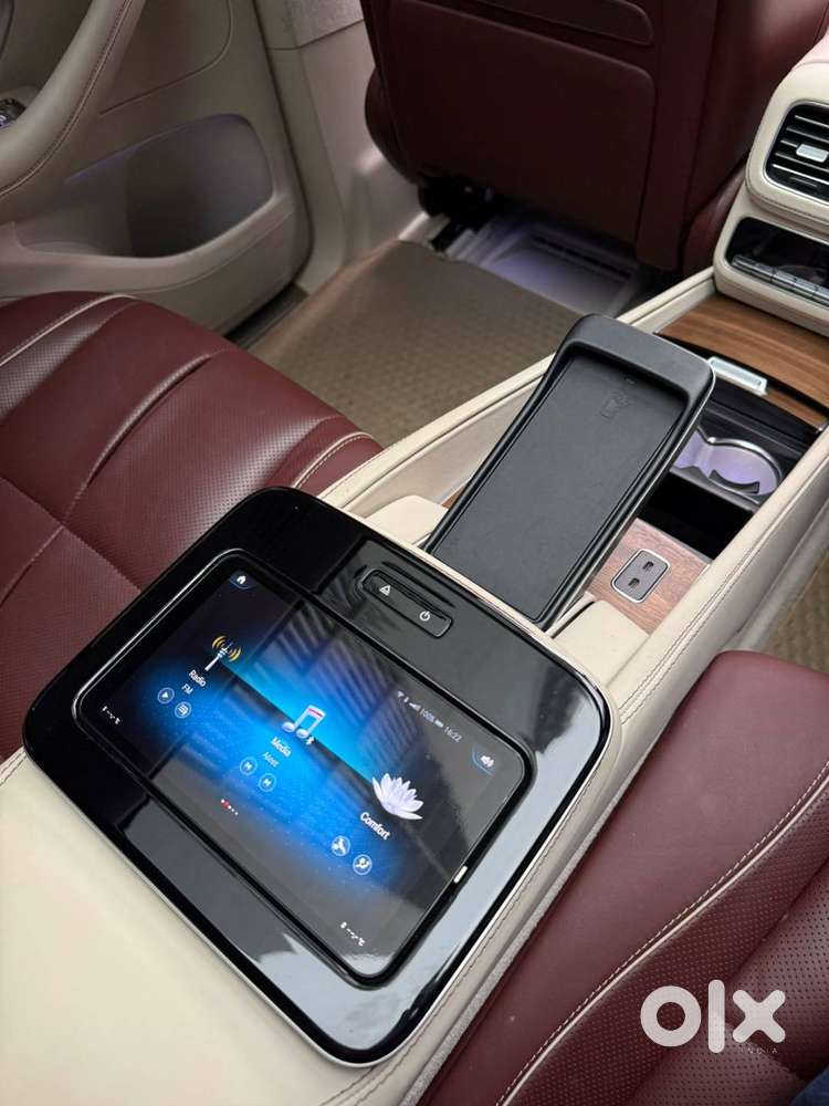 Mercedes-benz Maybach Gls 2024 Petrol 11700 Km Driven